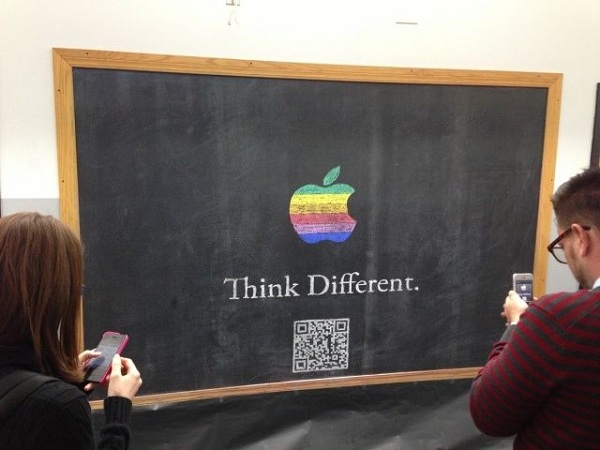 Professor and a big fan of Apple designed on a board the “Think Different” 1 think different chalkboard