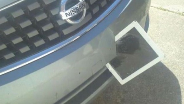 The incredible story of an iPad found stuck in a bumper! 1 ipadstuckincar