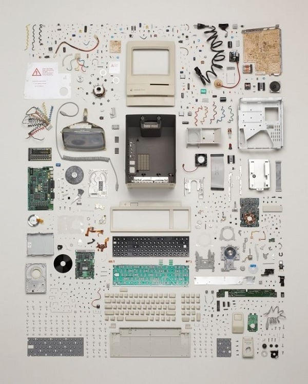 Ένας vintage Mac μεταμορφώνεται σε ένα πανέμορφο κομμάτι μοντέρνας τέχνης 1 macintosh-classic-apart