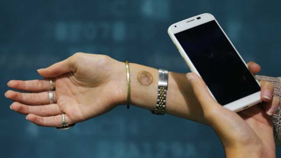 digital-tatoo-unlocks-your-smartphone-01