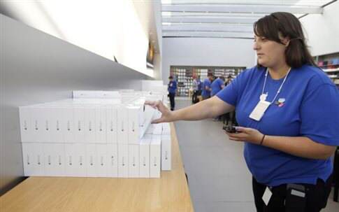 Facebook and Apple are funding the freezing of their employees' eggs! 1 Apple-Google