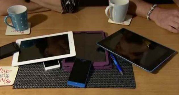 family without gadgets