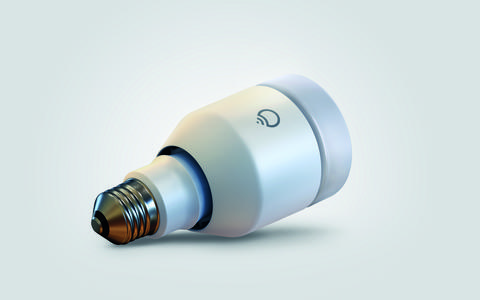 LIFX: "Smart" bulb connects to other devices 1 lamp