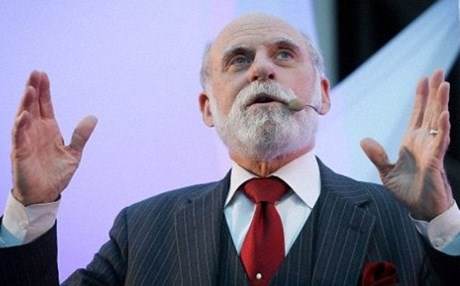 Dr Vinton Cerf: Εκτυπώστε τις φωτογραφίες σας ή χάστε τις για πάντα 1 Cerf_b2