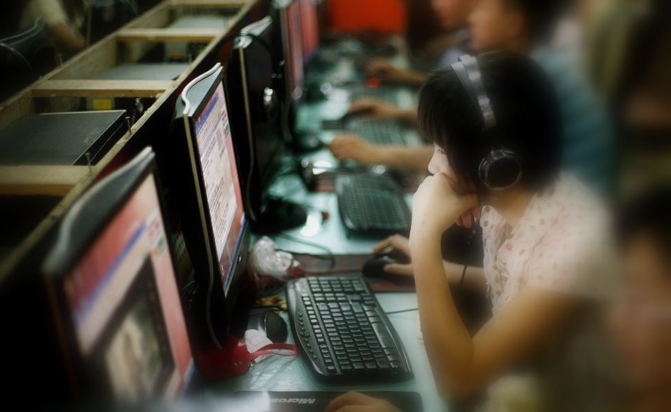 Βρέθηκε 10χρόνια μετά να παίζει παιχνίδι σε netcafe...μαντεύετε ποιό?
