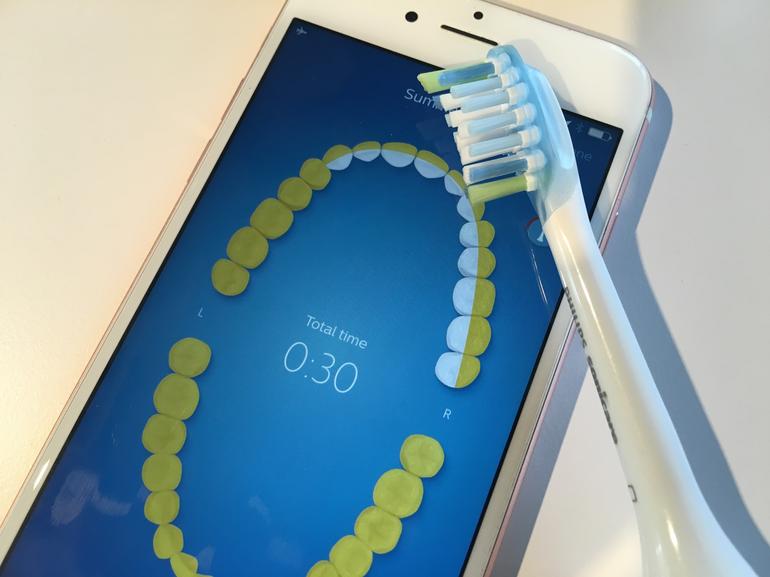 Philips' smart toothbrush makes your bathroom ring 1 sonicare5-toothbrush