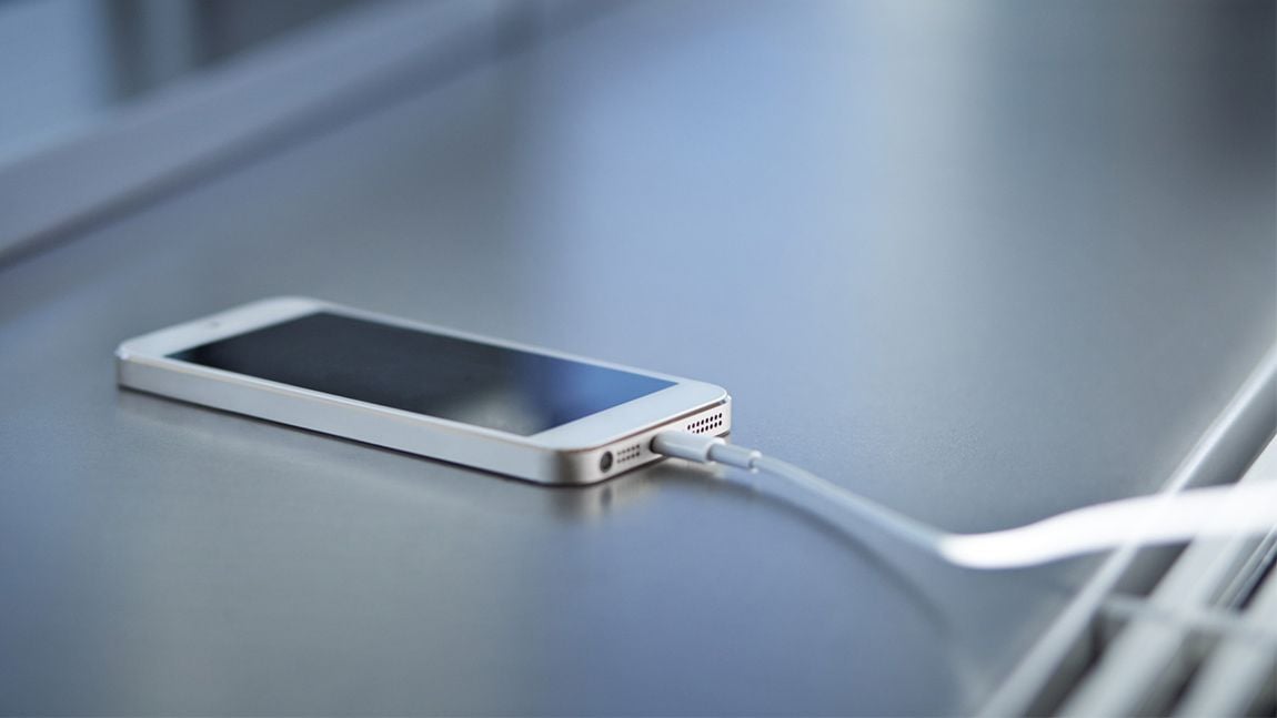 Here's how you should charge your smartphone, according to science 1 6570ce6109f3145f14c559c5d6f9fc48_XL-battery
