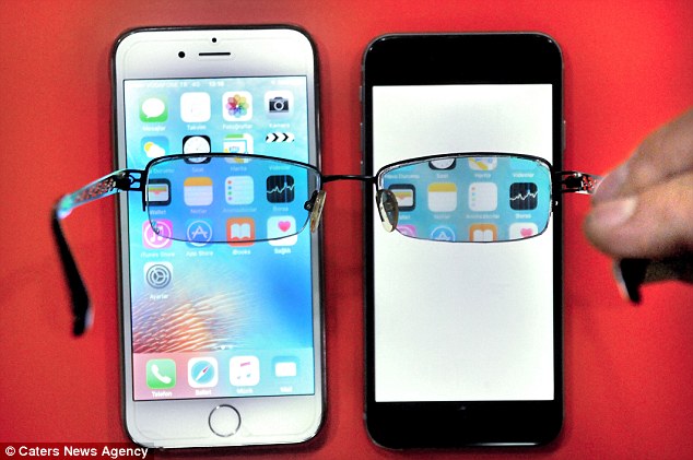 Revolutionary screen makes the iPhone... invisible! 1 Revolutionary screen makes the iPhone... invisible