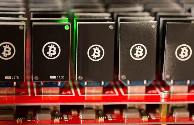 To Linux.Lady μετατρέπει τους servers σε μηχανές εξόρυξης Bitcoin 1 Linux.Lady