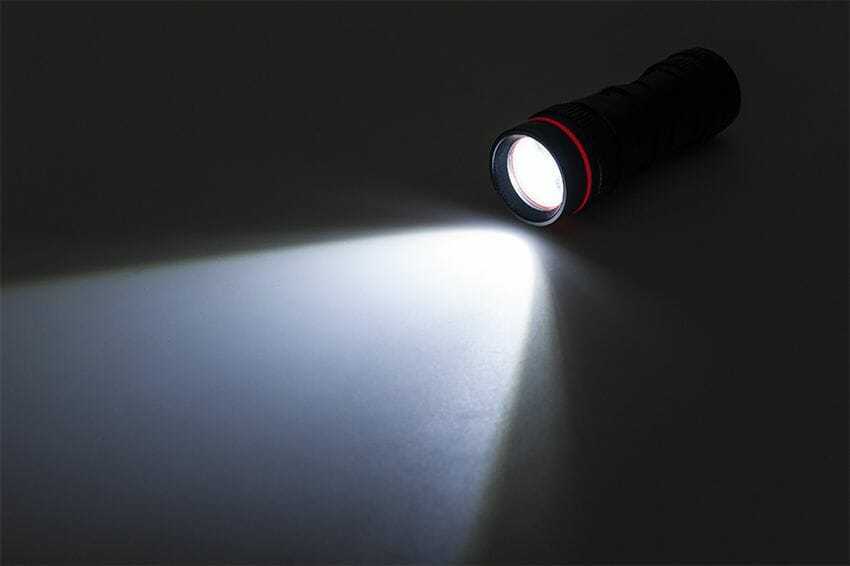 5 quick ways to enable the flashlight on Android 1 5 Quick Ways to Turn on the Flashlight on Android